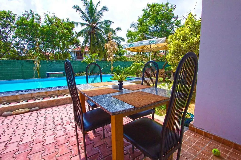 Penzion The Blue Beach Guesthouse Negombo