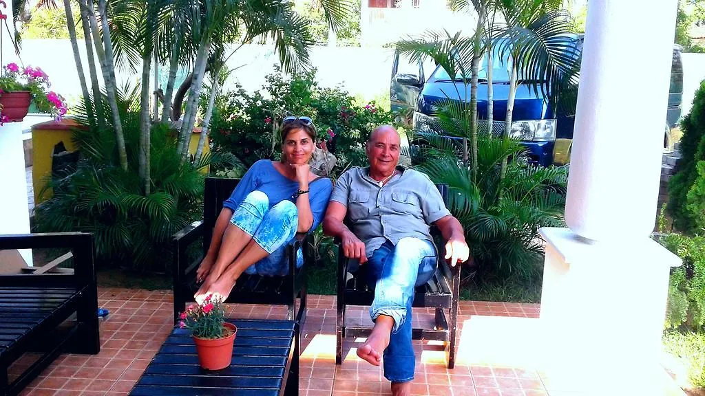The Blue Beach Guesthouse Negombo