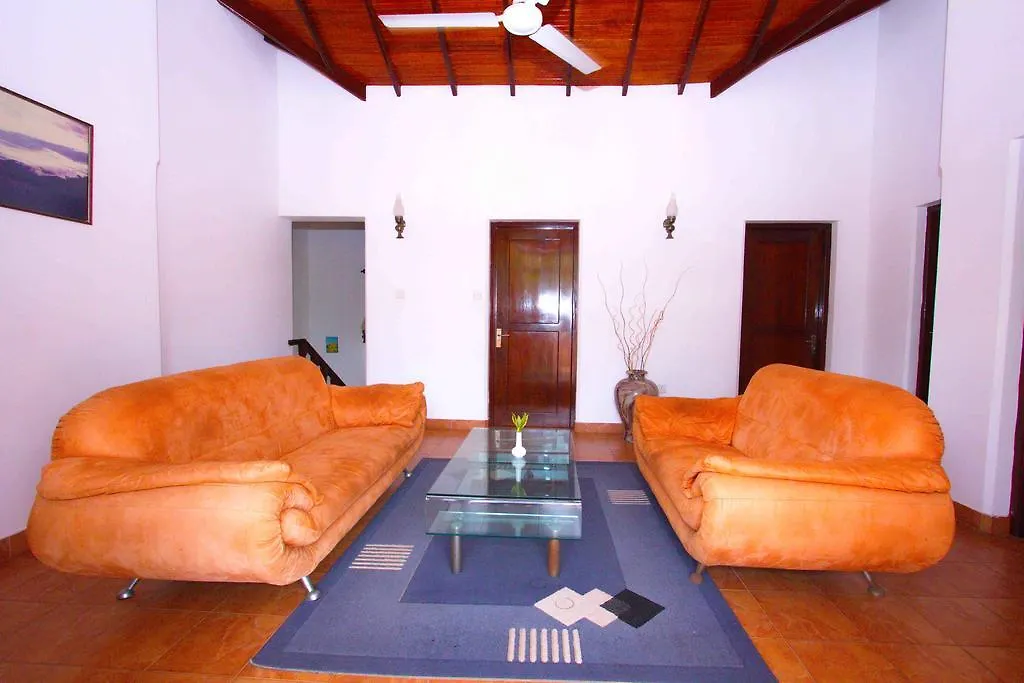 The Blue Beach Guesthouse Negombo 3*,  Šrí Lanka